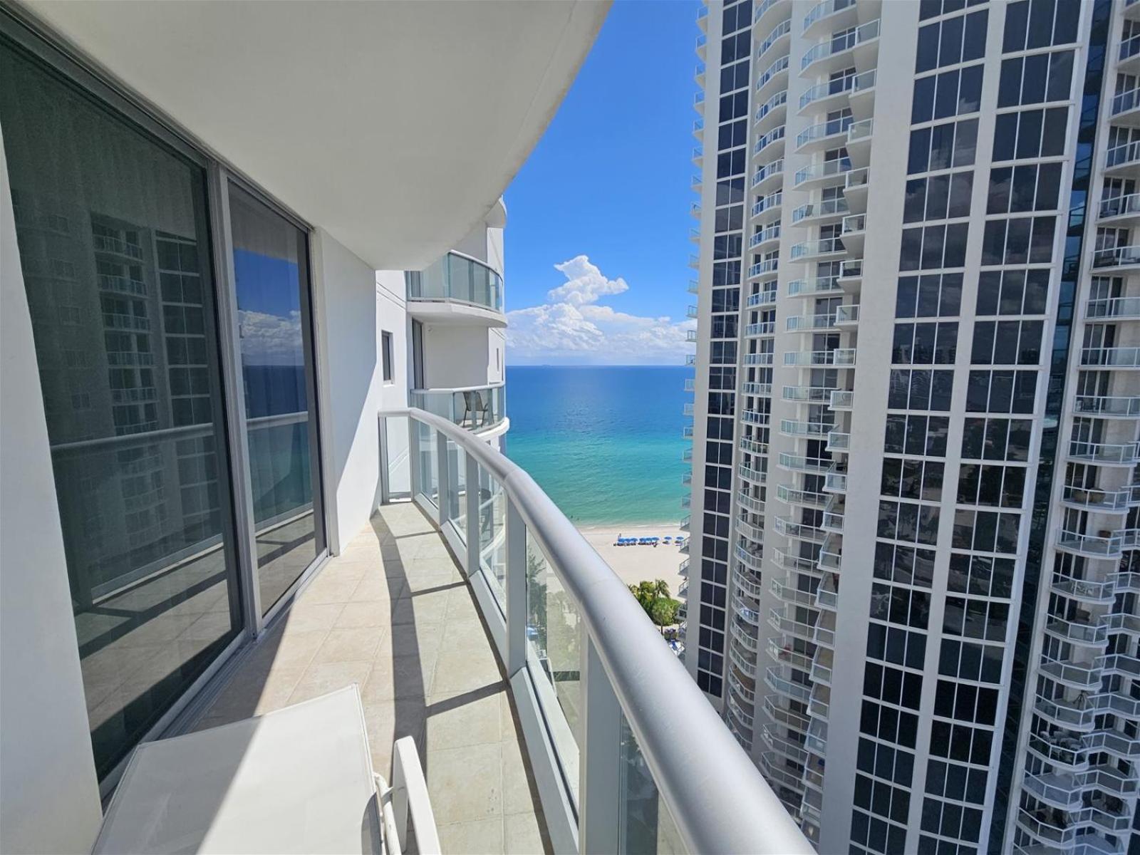 Mare-1708 Apartment Aventura Exterior photo